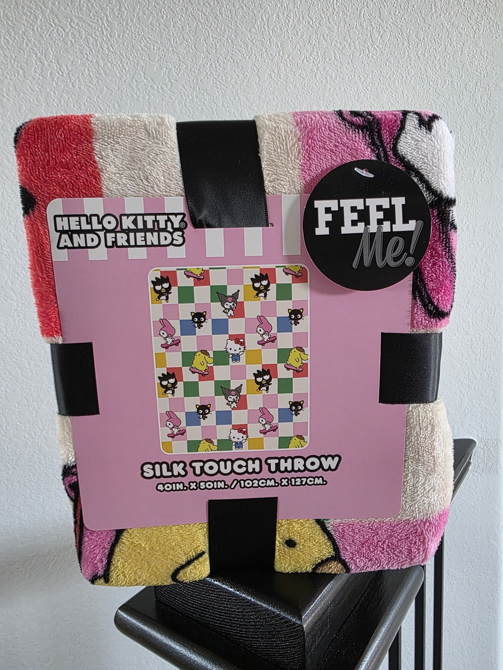 NWT Hello Kitty and Friends Silk Touch Throw - Checkered